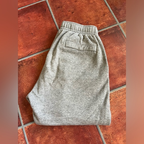 Nike Sweatpants - Picture 2 of 5